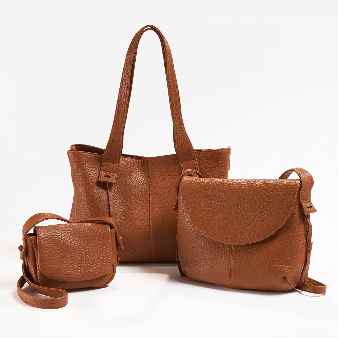 Bonita Messenger Crossbody in Bubble Pebbled Leather - Brown