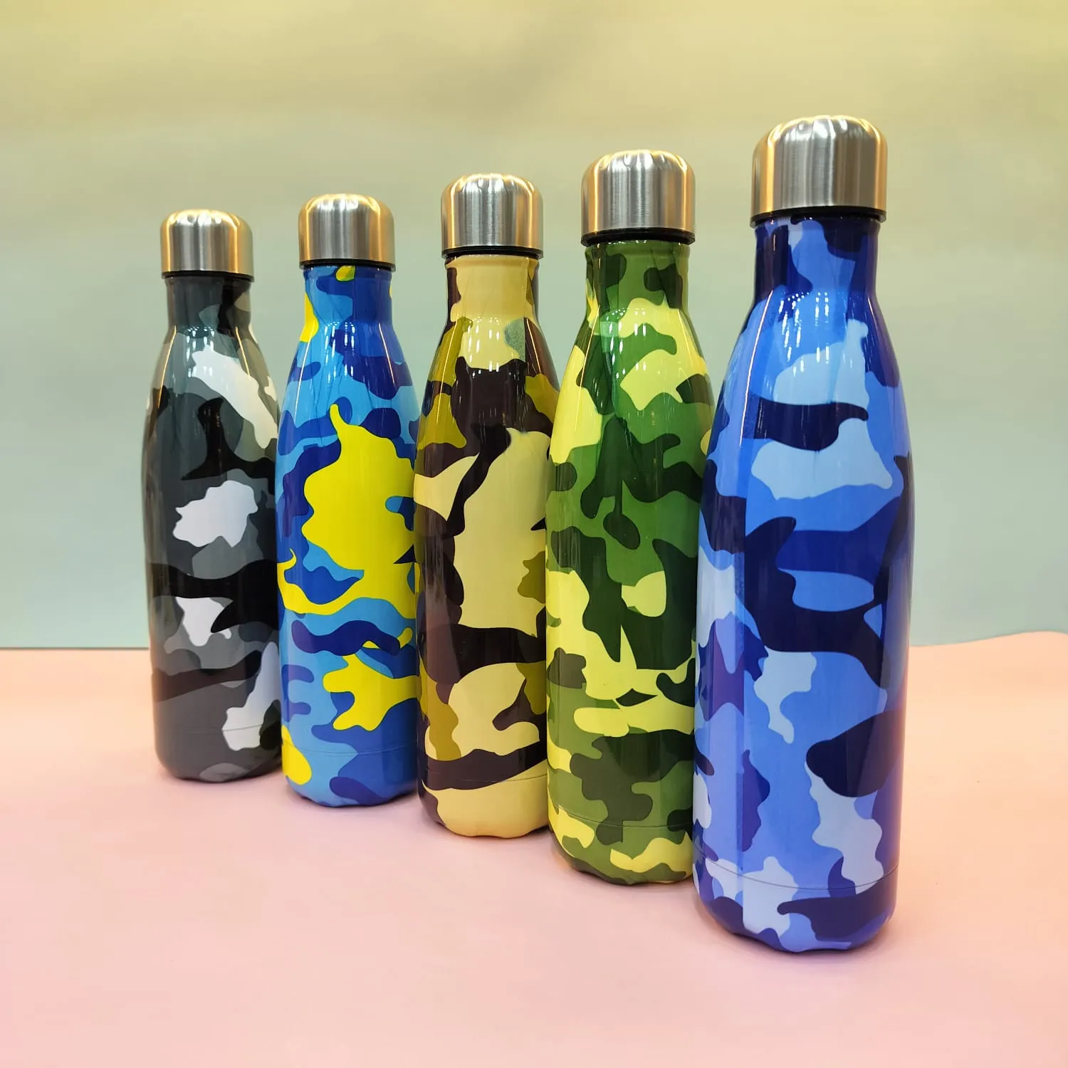 Military print water bottle (500ml).